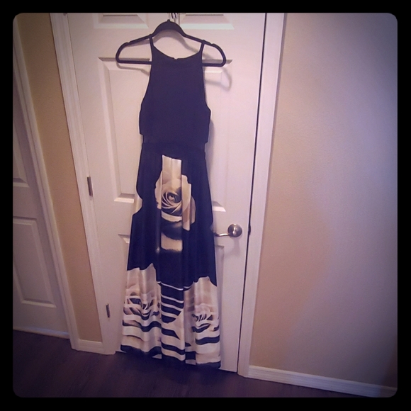 Formal Dress - Picture 1 of 5